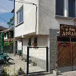 Szálloda Къща